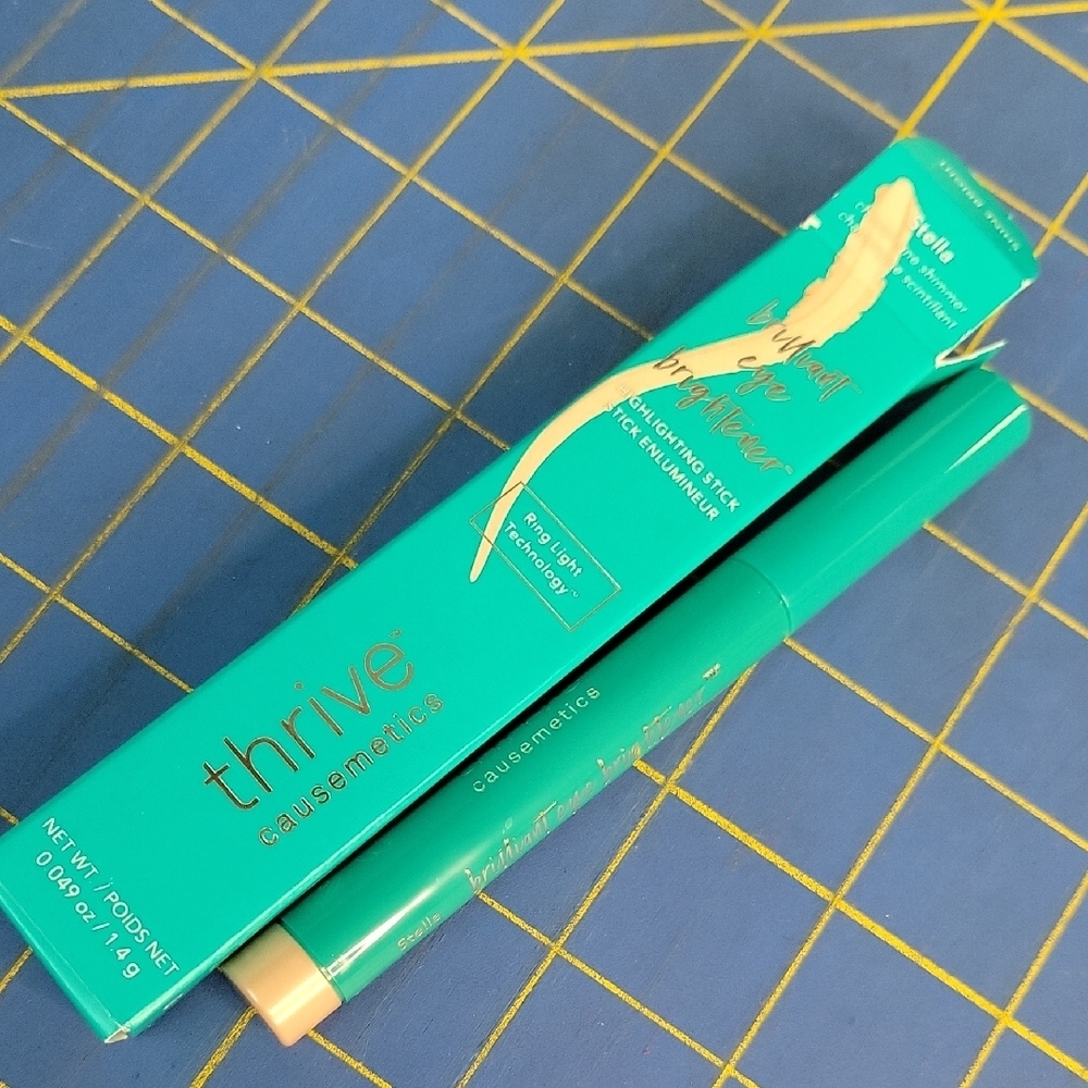 Thrive Causemetics Highlighting Stick 1.4g New in Box - Stella Champagne Shimmer